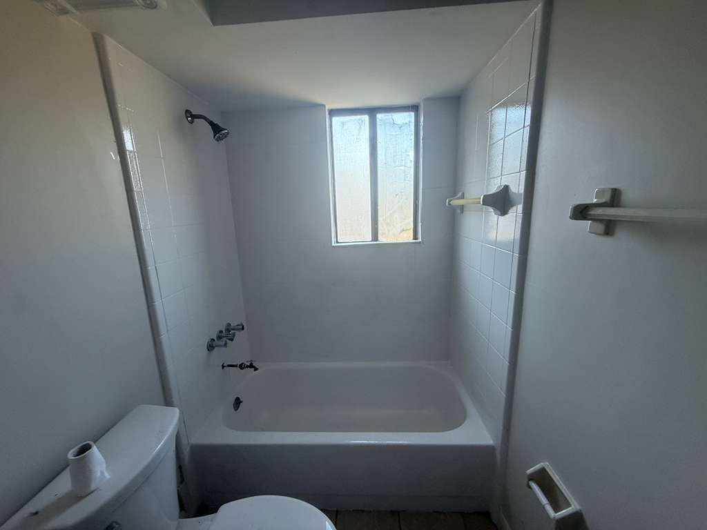 Bathtub after reglazing